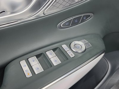 2022 Genesis ELECTRIFIED GV70 thumbnail 41