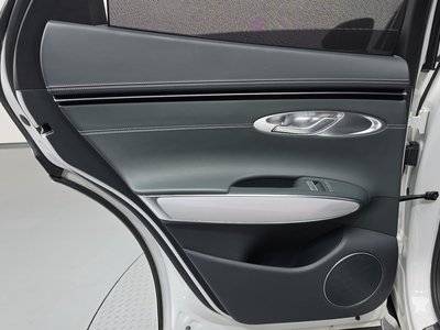 2022 Genesis ELECTRIFIED GV70 thumbnail 15