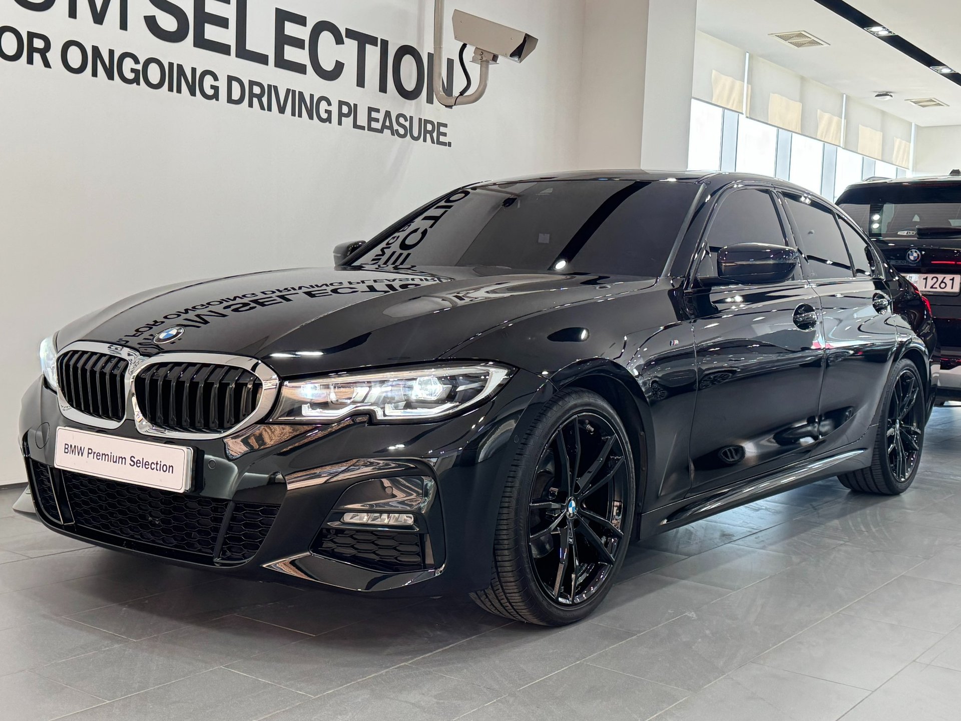 BMW 3 SERIES - View 1