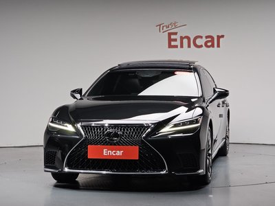 صورة 3 لـ 2022 Lexus LS