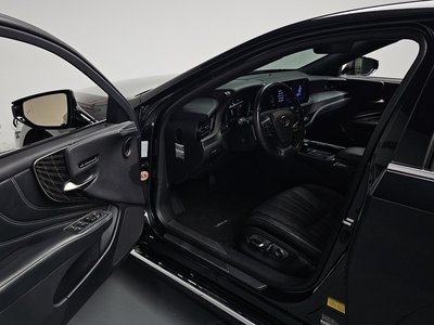 2022 Lexus LS thumbnail 14