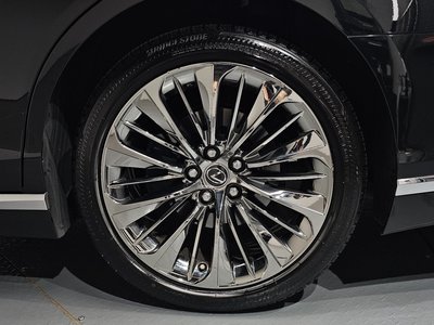 صورة 9 لـ 2022 Lexus LS