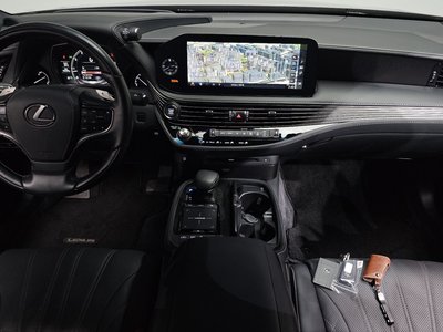 صورة 5 لـ 2022 Lexus LS