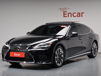 صورة 2 لـ 2022 Lexus LS