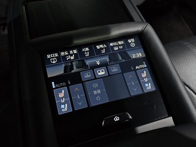 2022 Lexus LS thumbnail 38