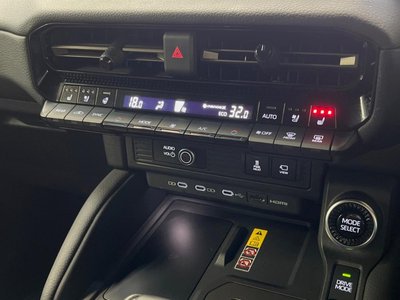 TOYOTA LAND CRUISER 250 - 7