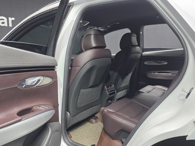 2021 Genesis GV70 thumbnail 17