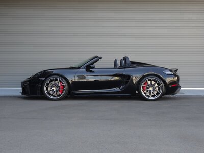 PORSCHE 718 SPYDER - 8