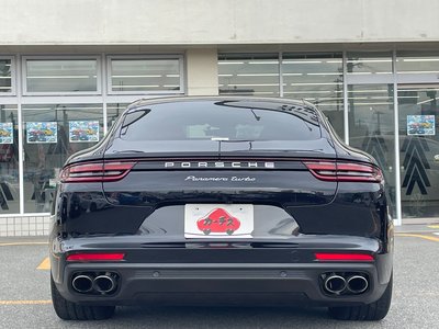 PORSCHE PANAMERA - 4