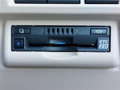 TOYOTA LAND CRUISER 300 - 10