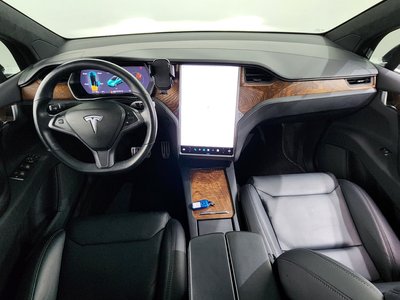 TESLA MODEL X - 5