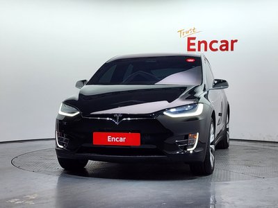 TESLA MODEL X - 2