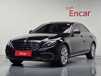MERCEDES-BENZ E-CLASS - 1