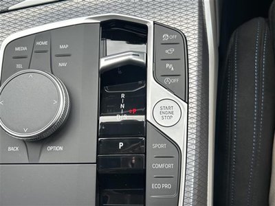2025 BMW 3 SERIES 缩略图 12