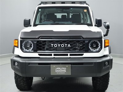 TOYOTA LAND CRUISER 70 - 3