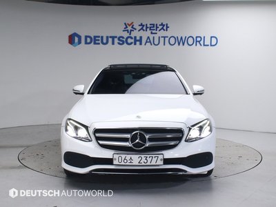 MERCEDES-BENZ E-CLASS - 2