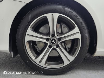 MERCEDES-BENZ E-CLASS - 6