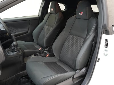 صورة مصغرة 30 لـ 2026 Toyota GR YARIS