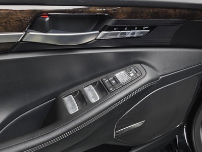 صورة مصغرة 28 لـ 2020 Genesis G90