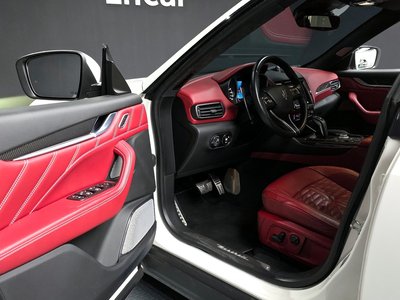 MASERATI LEVANTE - 10