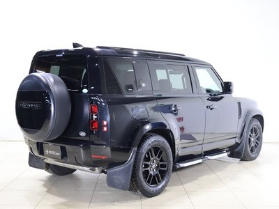 LAND ROVER DEFENDER - 2