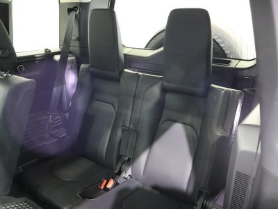 LAND ROVER DEFENDER - 7