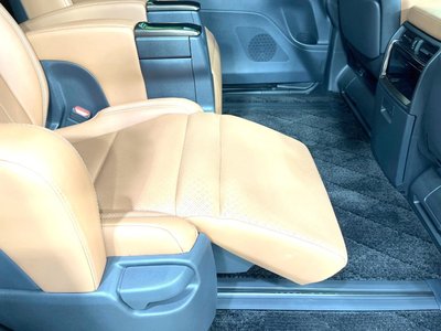 صورة مصغرة 32 لـ 2025 Toyota VELLFIRE