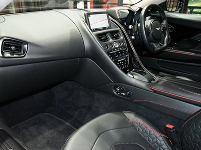 ASTON MARTIN DBS SUPERLEGGERA - 3