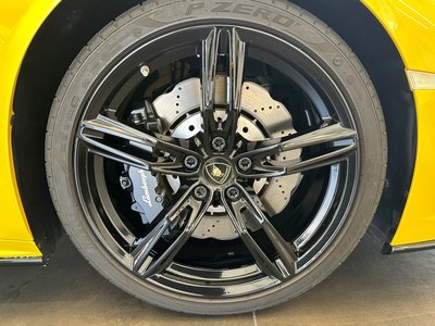 صورة 7 لـ 2020 Lamborghini HURACAN