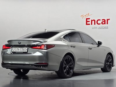 2024 LEXUS ES 照片 2