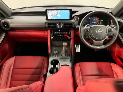LEXUS IS - 8