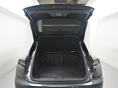 2025 Porsche MACAN thumbnail 20