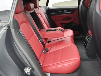 2025 Porsche MACAN thumbnail 12