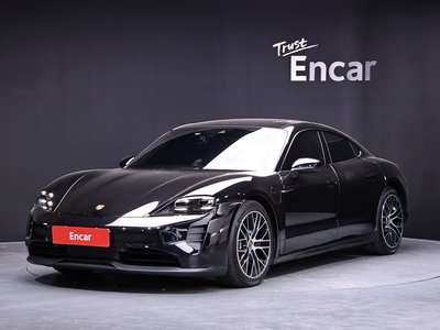 PORSCHE TAYCAN - 1