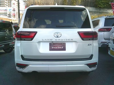 TOYOTA LAND CRUISER 300 - 6