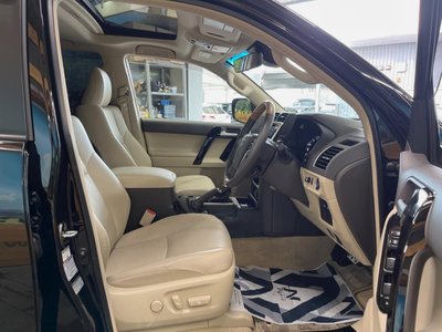 TOYOTA LAND CRUISER PRADO - 8