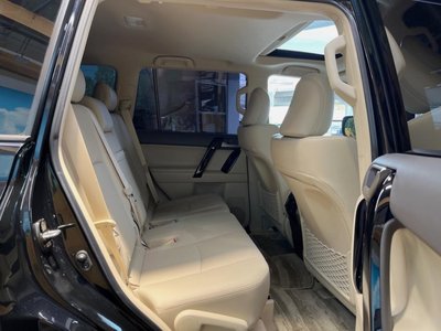 TOYOTA LAND CRUISER PRADO - 9