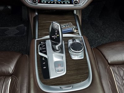 BMW 7 SERIES - 9