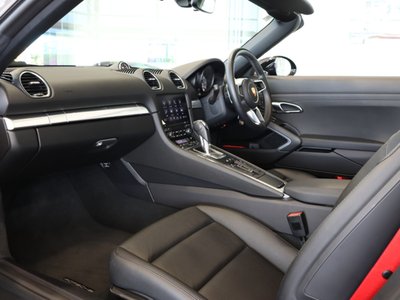 PORSCHE 718 BOXSTER - 2