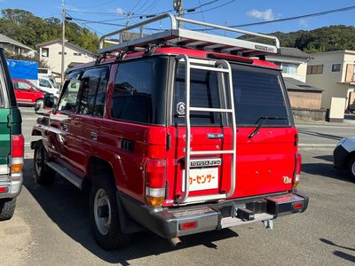 TOYOTA LAND CRUISER 70 - 7