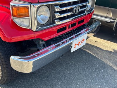 TOYOTA LAND CRUISER 70 - 9