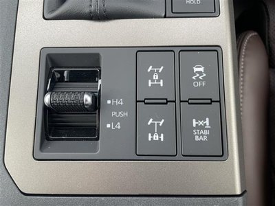 TOYOTA LAND CRUISER 250 - 9