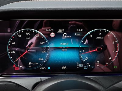 MERCEDES-BENZ E-CLASS - 8