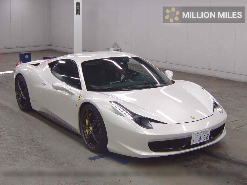 FERRARI 458 ITALIA - View 1