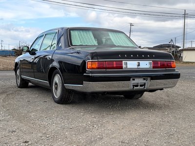 TOYOTA CENTURY - 6
