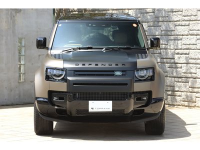 LAND ROVER DEFENDER - 8