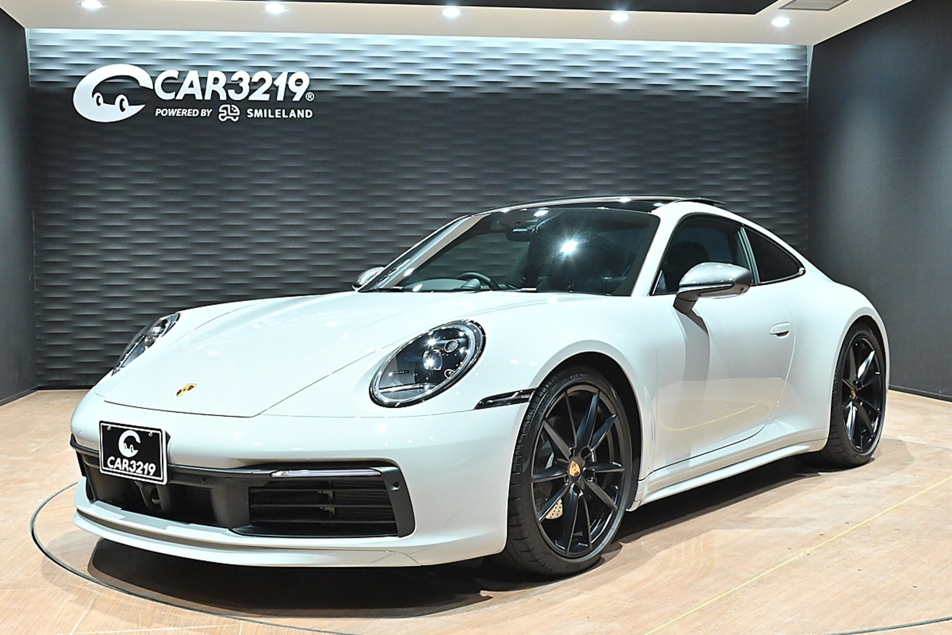 PORSCHE 911 - View 1