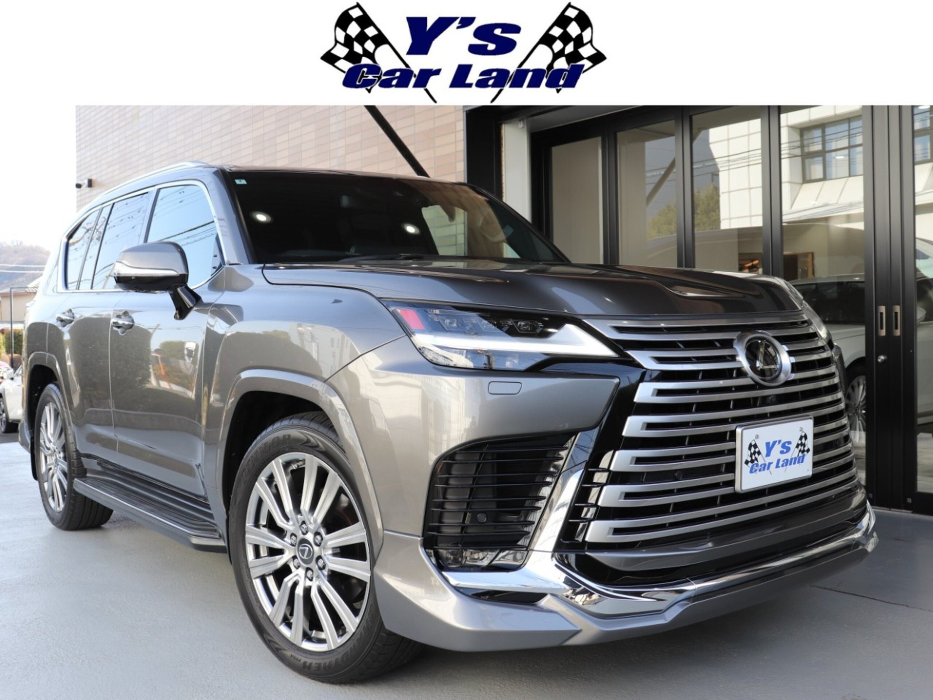 LEXUS LX - View 1