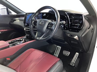 2023 Lexus RX photo 4