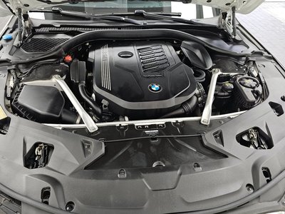 BMW 8 SERIES - 7